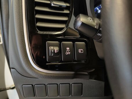 2020 Mitsubishi Outlander III Рестайлинг 3, белый, 1864000 рублей, вид 5