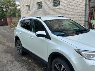 2017 Toyota RAV4 IV (XA40) Рестайлинг, белый, 2650000 рублей, вид 4