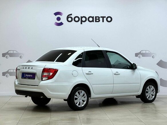 2023 Lada (ВАЗ) Granta I Рестайлинг, белый, 795000 рублей - вид 3