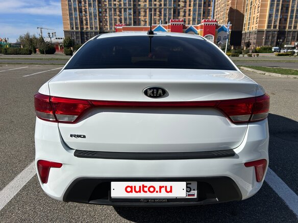 2019 Kia Rio IV, белый, 1550000 рублей - вид 7