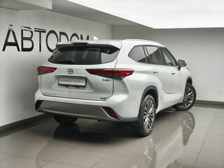 2025 Toyota Highlander IV (XU70), белый, 4887000 рублей, вид 3
