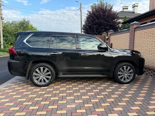 2016 Lexus LX 570 III Рестайлинг 2, чёрный, 6600000 рублей, вид 2