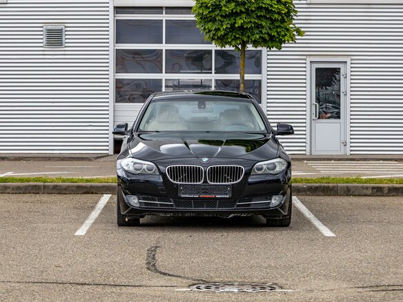 2011 BMW 5 серии 523i VI (F10/F11/F07), чёрный, 1495000 рублей - вид 1