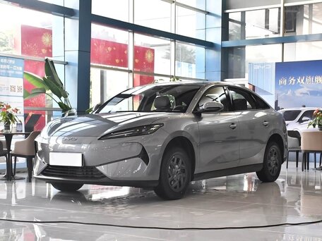 2026 BYD E7 48 kWh, серый, 2280000 рублей, вид 1