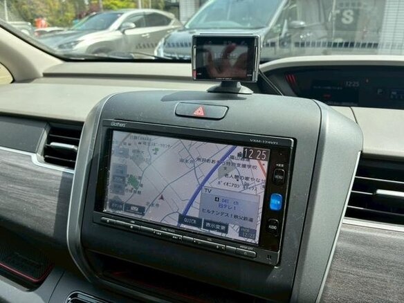2017 Honda Freed II, серый, 1220000 рублей - вид 10