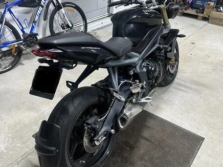 2013 Triumph Street Triple, чёрный, 595000 рублей, вид 2