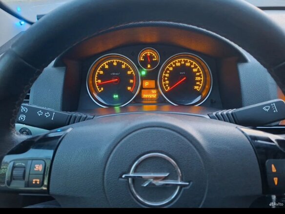 2013 Opel Astra H Рестайлинг, белый, 730000 рублей - вид 21