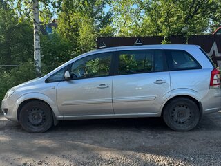 2010 Opel Zafira B Рестайлинг, серебристый, 420000 рублей, вид 2
