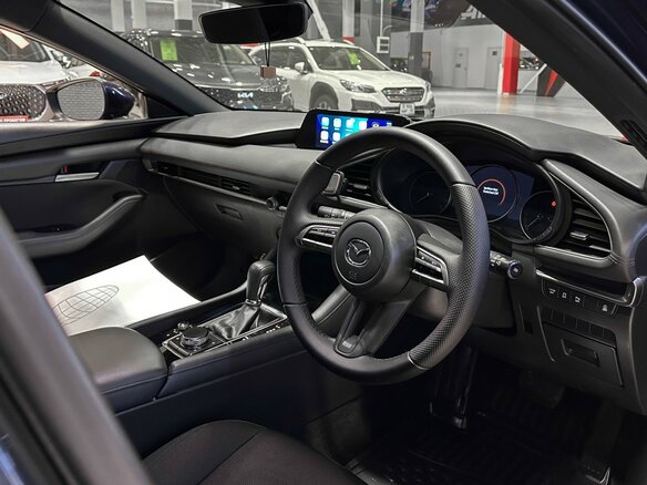2021 Mazda 3 IV (BP), синий, 1677000 рублей - вид 9