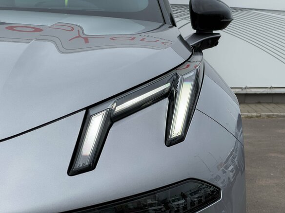 2026 Lynk & Co 07 GT I Рестайлинг, серебристый, 5500000 рублей - вид 3