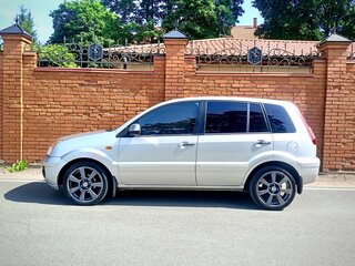 2010 Ford Fusion I Рестайлинг, серебристый, 855000 рублей, вид 4