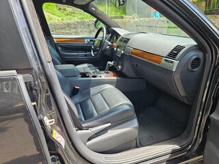2008 Volkswagen Touareg I Рестайлинг, чёрный, 890000 рублей, вид 5