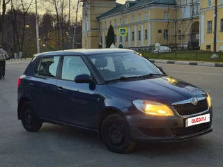 2011 Skoda Fabia II Рестайлинг, синий, 500000 рублей, вид 3