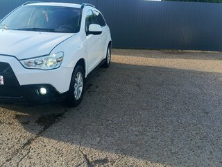 2012 Mitsubishi ASX I Рестайлинг, белый, 675000 рублей, вид 3
