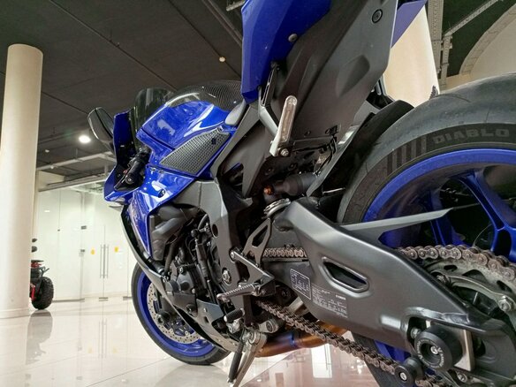 2023 Yamaha YZF-R1, синий, 1950000 рублей - вид 3
