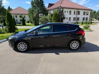 2011 Ford Focus III, чёрный, 900000 рублей, вид 4