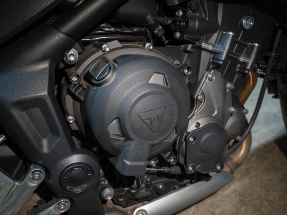2021 Triumph Trident 660, белый, 749000 рублей - вид 9