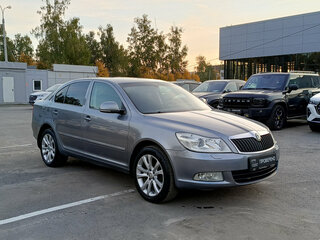 2012 Skoda Octavia II (A5) Рестайлинг, серый, 821000 рублей, вид 3
