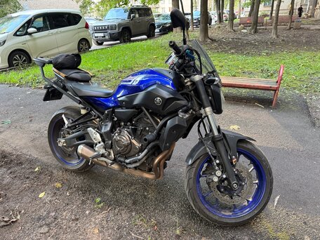 2017 Yamaha MT-07 (FZ-07), синий, 720000 рублей, вид 4