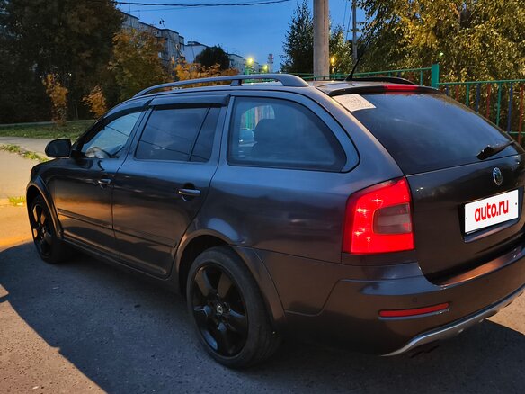 2008 Skoda Octavia II (A5) Рестайлинг, серый, 800000 рублей - вид 3