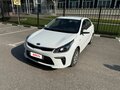 2019 Kia Rio IV, белый, 1380000 рублей - вид 4