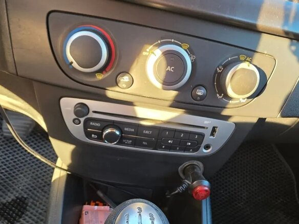 2013 Renault Fluence I Рестайлинг, серый, 650000 рублей - вид 8
