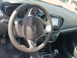 2018 Lada (ВАЗ) Vesta I, белый, 950000 рублей, вид 4