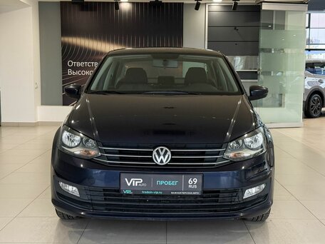 2016 Volkswagen Polo V Рестайлинг, синий, 1037000 рублей, вид 2