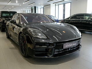 2025 Porsche Panamera GTS III, чёрный, 29700000 рублей, вид 4
