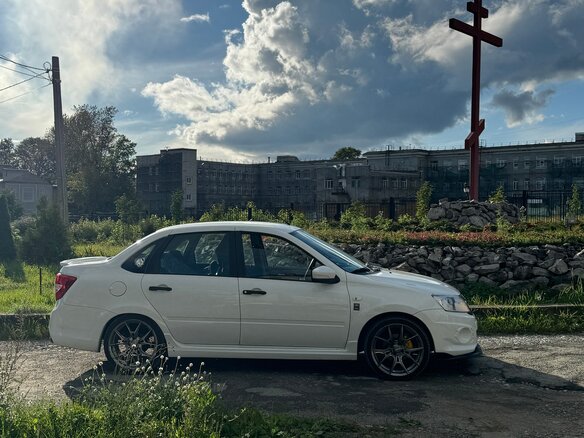 2017 Lada (ВАЗ) Granta Sport I, белый, 500000 рублей - вид 29