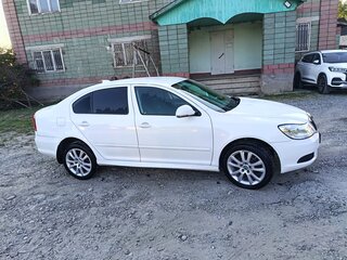 2013 Skoda Octavia II (A5) Рестайлинг, белый, 675000 рублей, вид 2