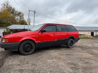 1992 Volkswagen Passat B3, красный, 95000 рублей, вид 4