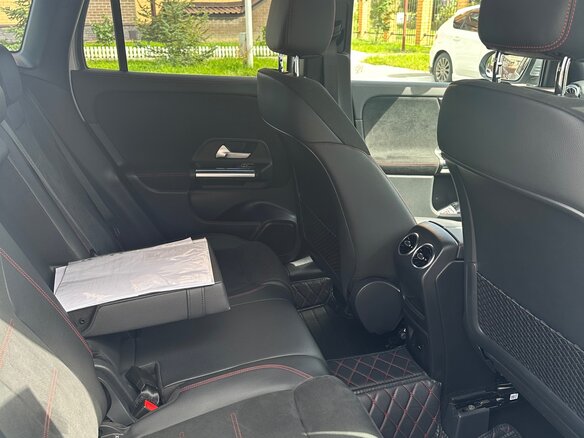 2021 Mercedes-Benz GLA 180 II (H247), серебристый, 3300000 рублей - вид 12