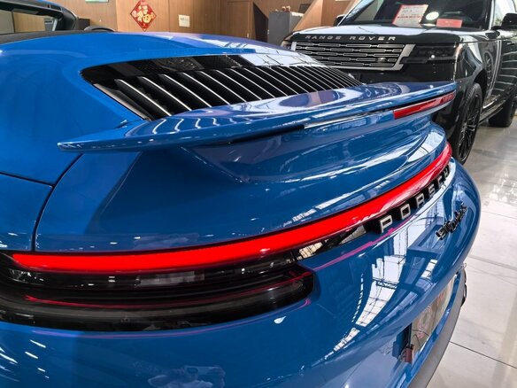 2025 Porsche 911 Turbo S VIII (992) Рестайлинг, голубой, 43333666 рублей - вид 11
