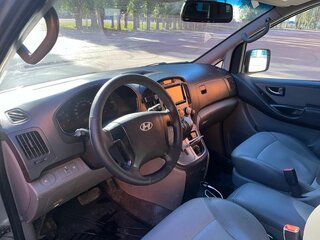 2009 Hyundai Grand Starex I, серый, 795000 рублей, вид 5