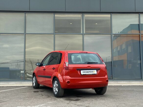 2007 Ford Fiesta Mk5, красный - вид 4