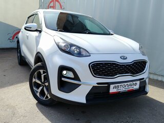 2021 Kia Sportage IV Рестайлинг, белый, 2075000 рублей, вид 4