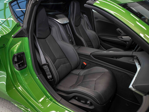 2026 Chevrolet Corvette Stingray C8, зелёный, 15627588 рублей - вид 32