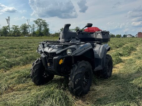 2021 BRP Can-Am Outlander 570, серый, 725000 рублей, вид 1