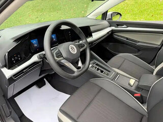 2023 Volkswagen Golf VIII, серый, 1611000 рублей, вид 5