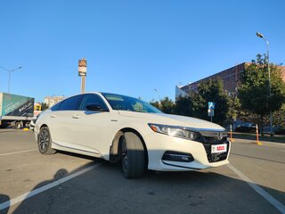 2018 Honda Accord X, белый, 2250000 рублей, вид 3