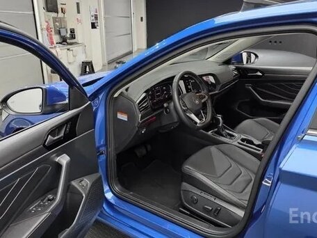 2023 Volkswagen Jetta VII Рестайлинг, синий, 2600000 рублей, вид 5