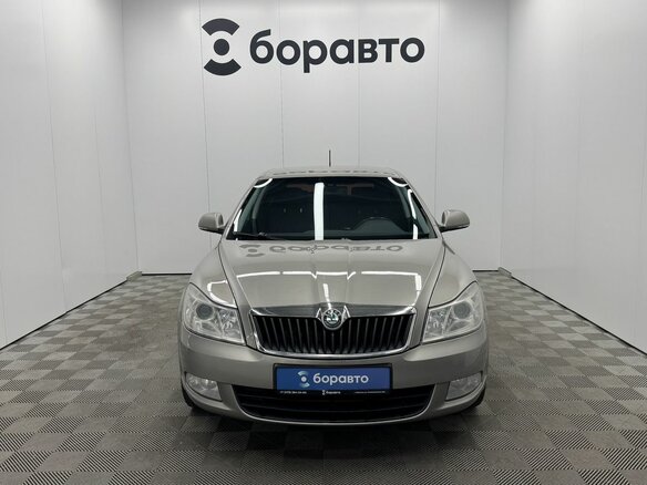 2012 Skoda Octavia II (A5) Рестайлинг, бежевый, 880000 рублей - вид 1