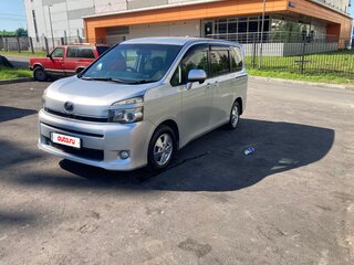 2010 Toyota Voxy II (R70), серый, 1110000 рублей, вид 2