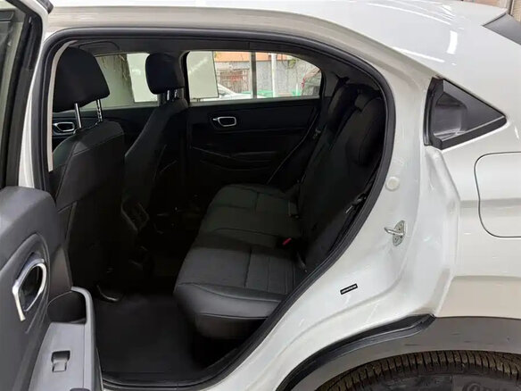 2022 Honda Vezel II, белый, 1700000 рублей - вид 15