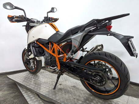 2013 KTM 690 Duke, белый, 389000 рублей, вид 5