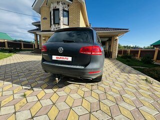 2014 Volkswagen Touareg II, серый, 1900000 рублей, вид 5