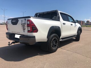 2020 Toyota Hilux VIII Рестайлинг 2, белый, 4985000 рублей, вид 4
