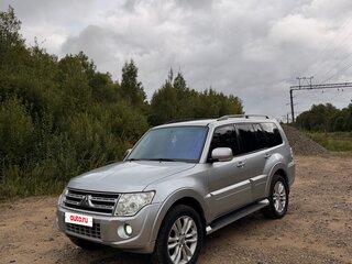 2011 Mitsubishi Pajero IV Рестайлинг 1, серый, 1850000 рублей, вид 1