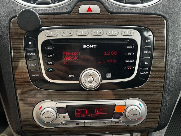 2008 Ford Focus II Рестайлинг, серый, 600000 рублей - вид 12